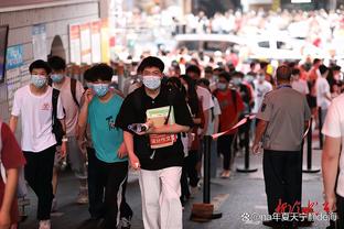 记者：深圳新鹏城外援阿尔门特罗斯昨日抵达中国香港，难赶上首轮